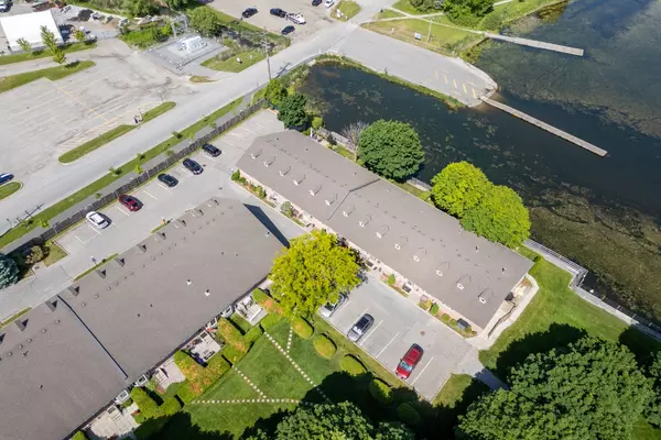 Scugog, ON L9L 1C4,234 Water ST #15