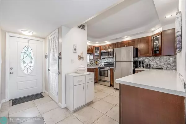 Pembroke Pines, FL 33025,411 S Hollybrook Dr #203