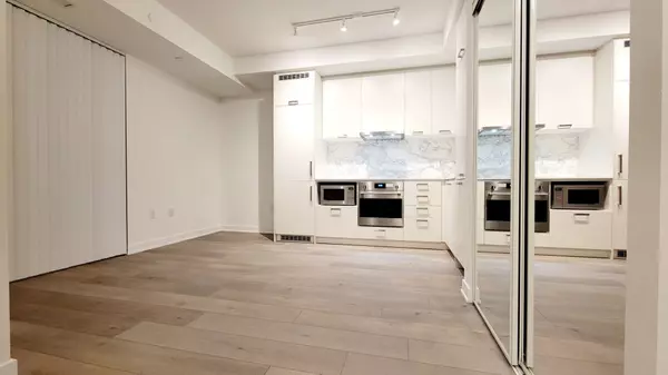 Vaughan, ON L4K 0M7,10 Honeycrisp CRES #1003