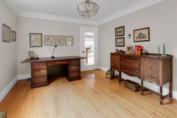 Oakville, ON L6M 1K1,1152 Rushbrooke DR