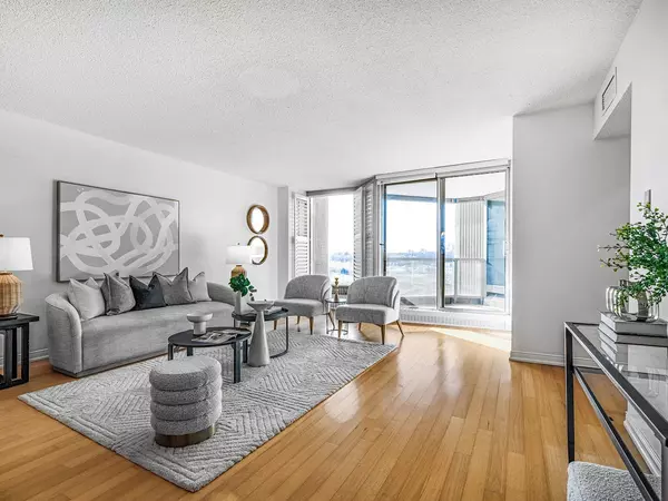 Toronto W06, ON M8V 2Z6,2045 Lake Shore BLVD W #1008