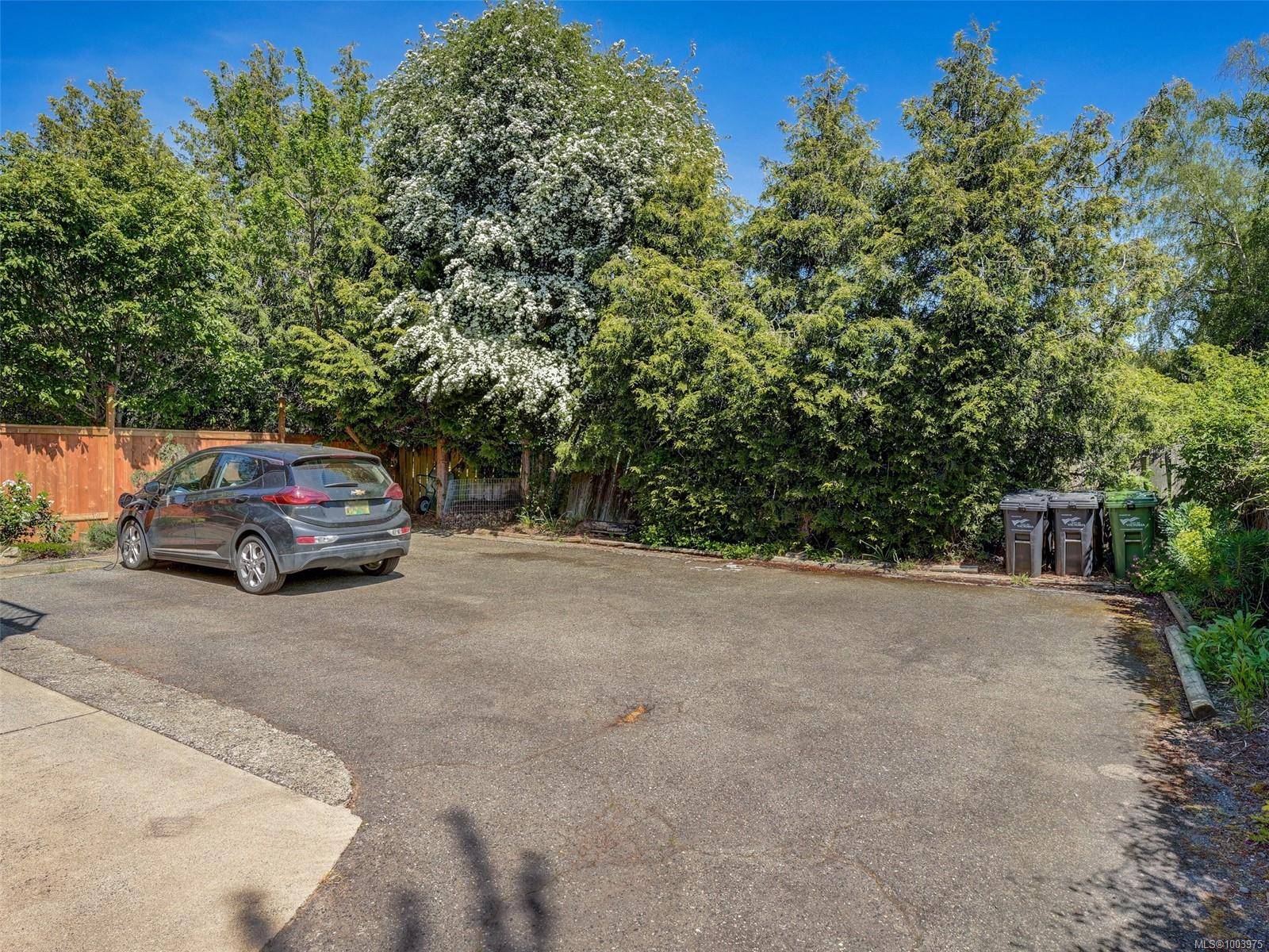 Victoria, BC V8S 3Y2,355 Richmond Ave