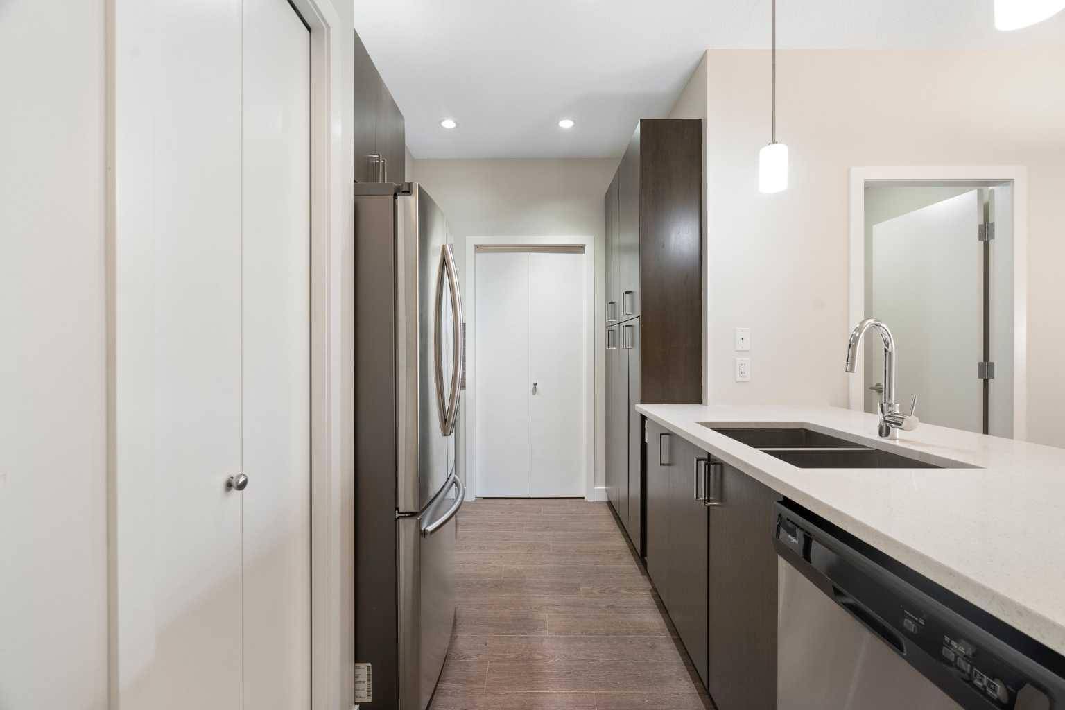 Calgary, AB T3M 1Z7,28 Auburn Bay Link SE #212