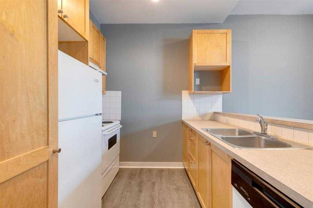 Calgary, AB T2A 0V4,4908 17 AVE Southeast #207