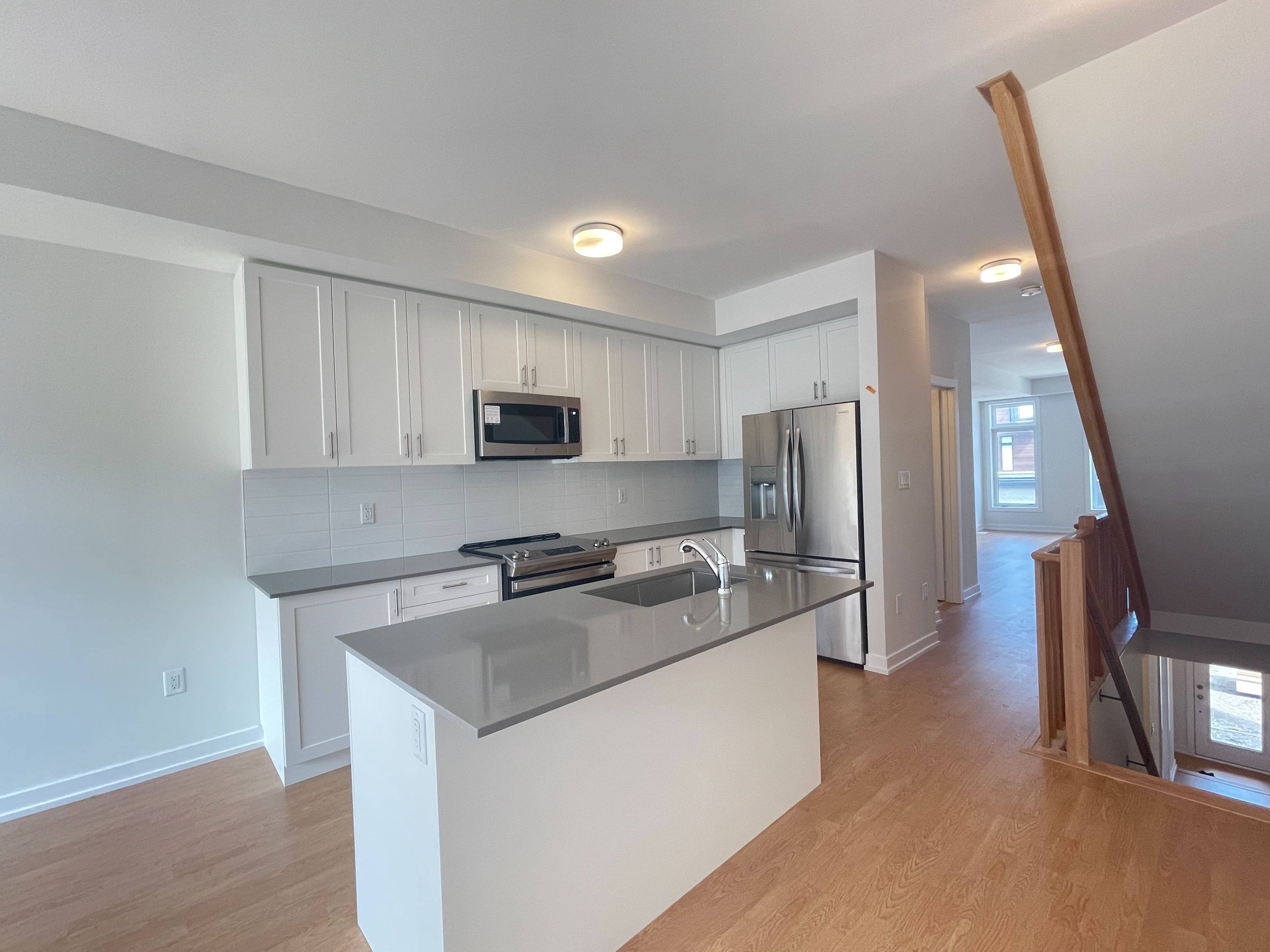 Toronto E09, ON M1P 3C1,65 Akil Thomas GDNS #Bdrm