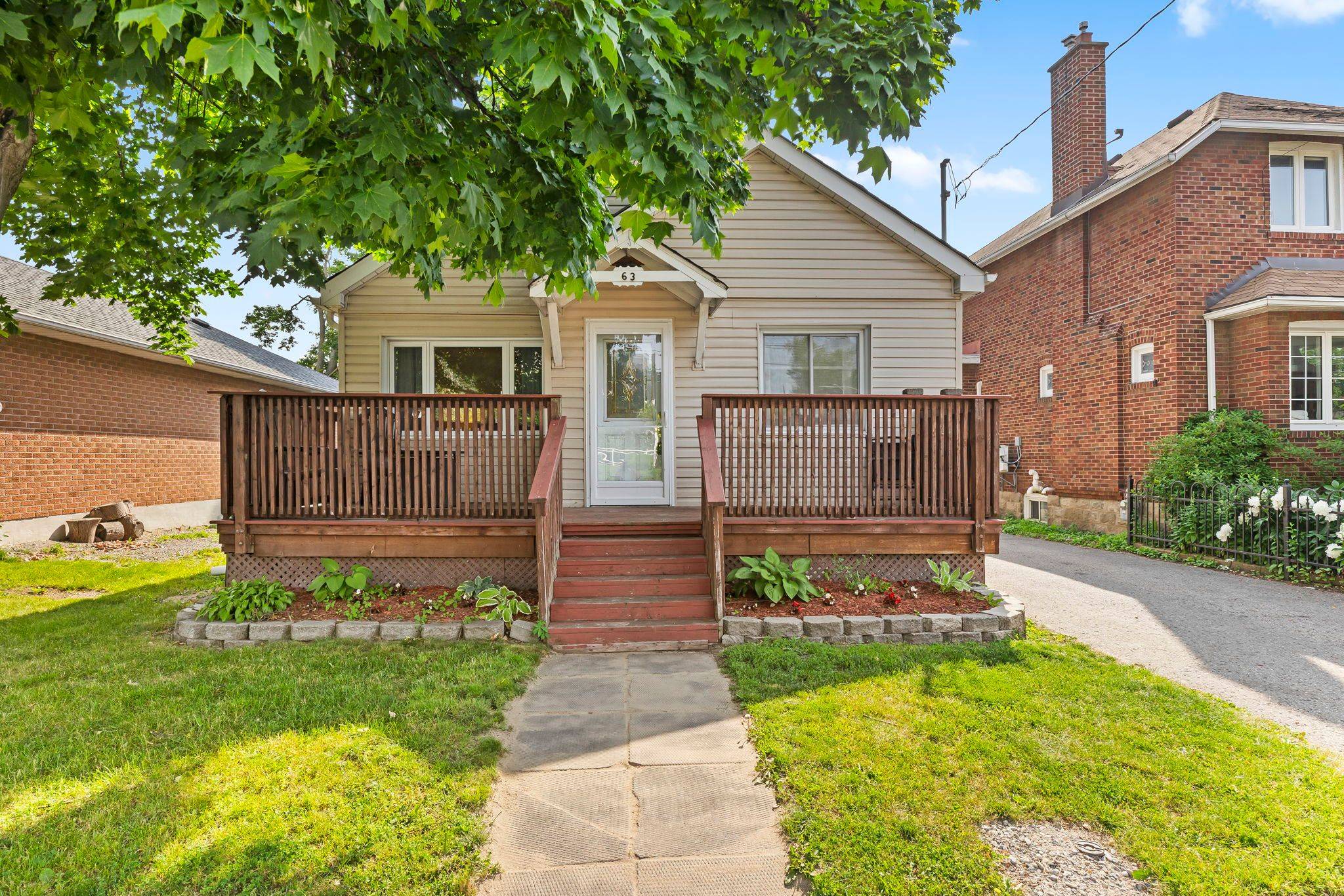 Oshawa, ON L1J 4K8,63 Park RD N