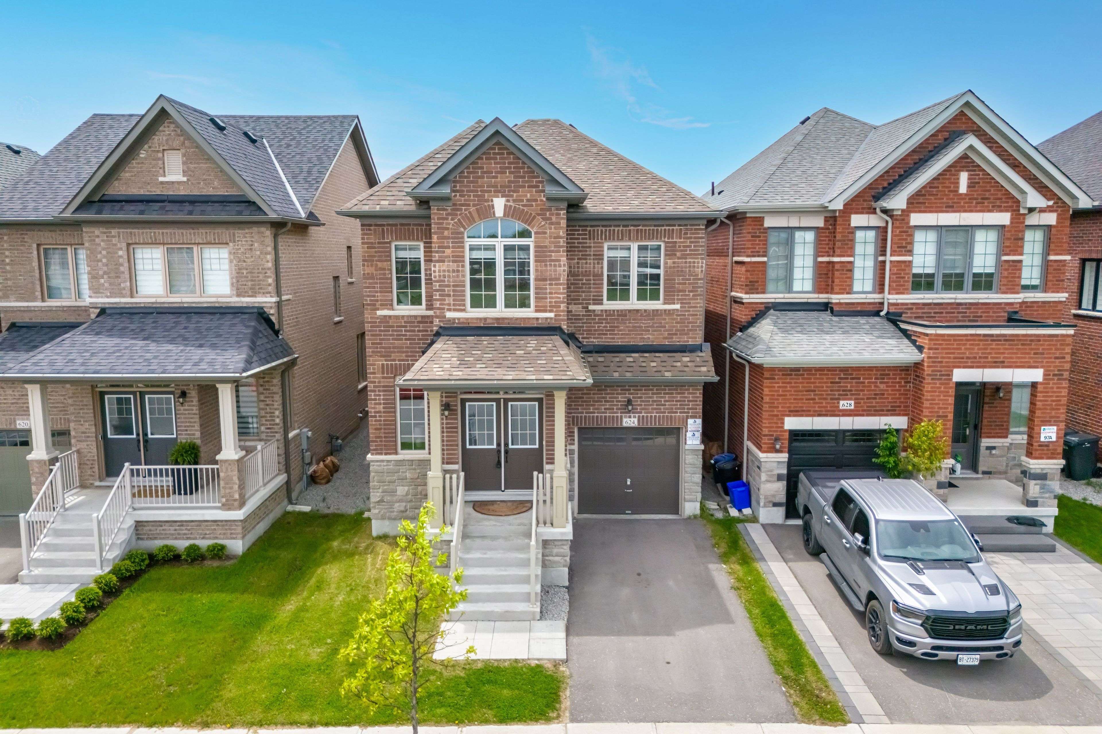Vaughan, ON L4H 5C5,624 Barons ST
