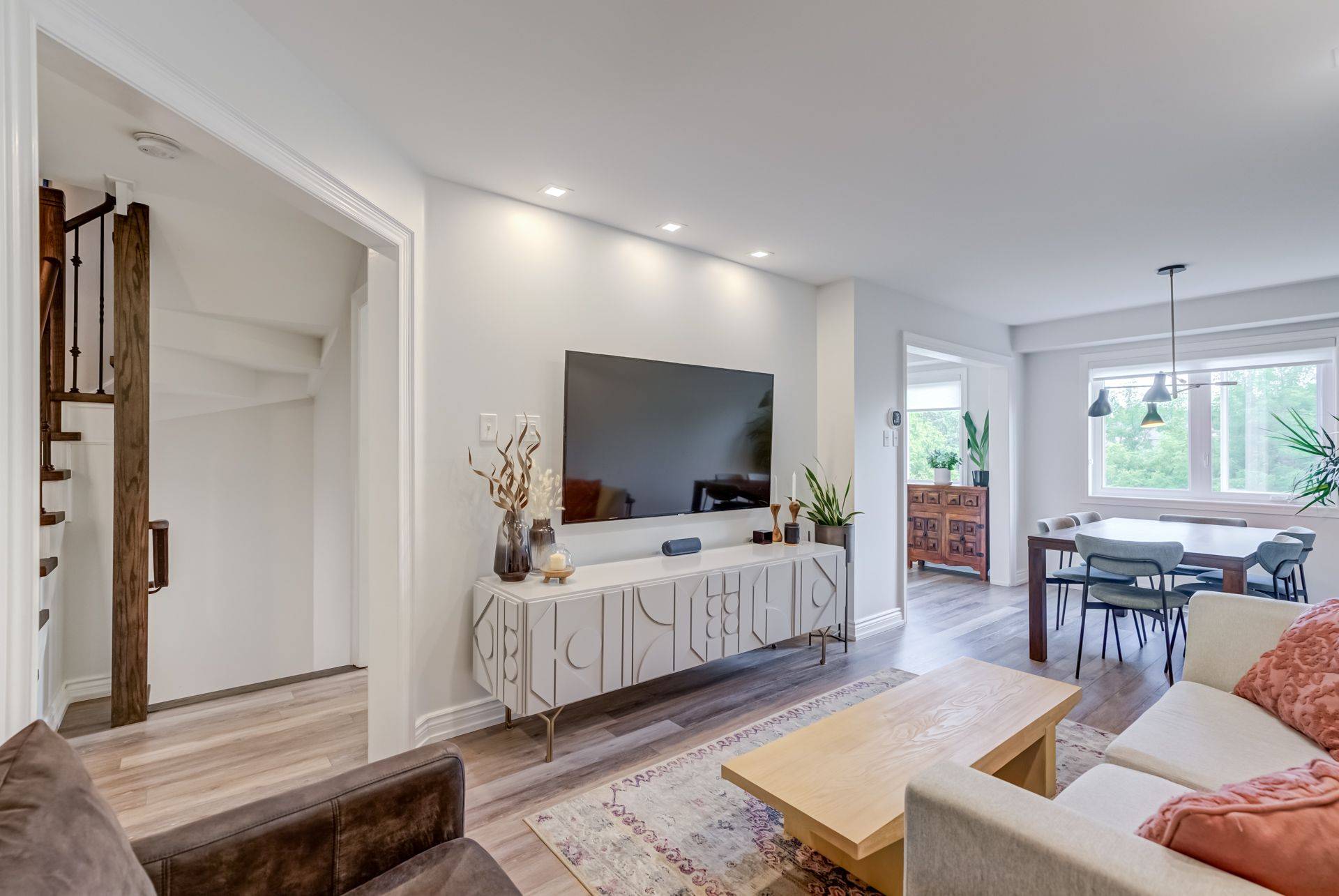 102 Milloy PL, Aurora, ON L4G 7L3