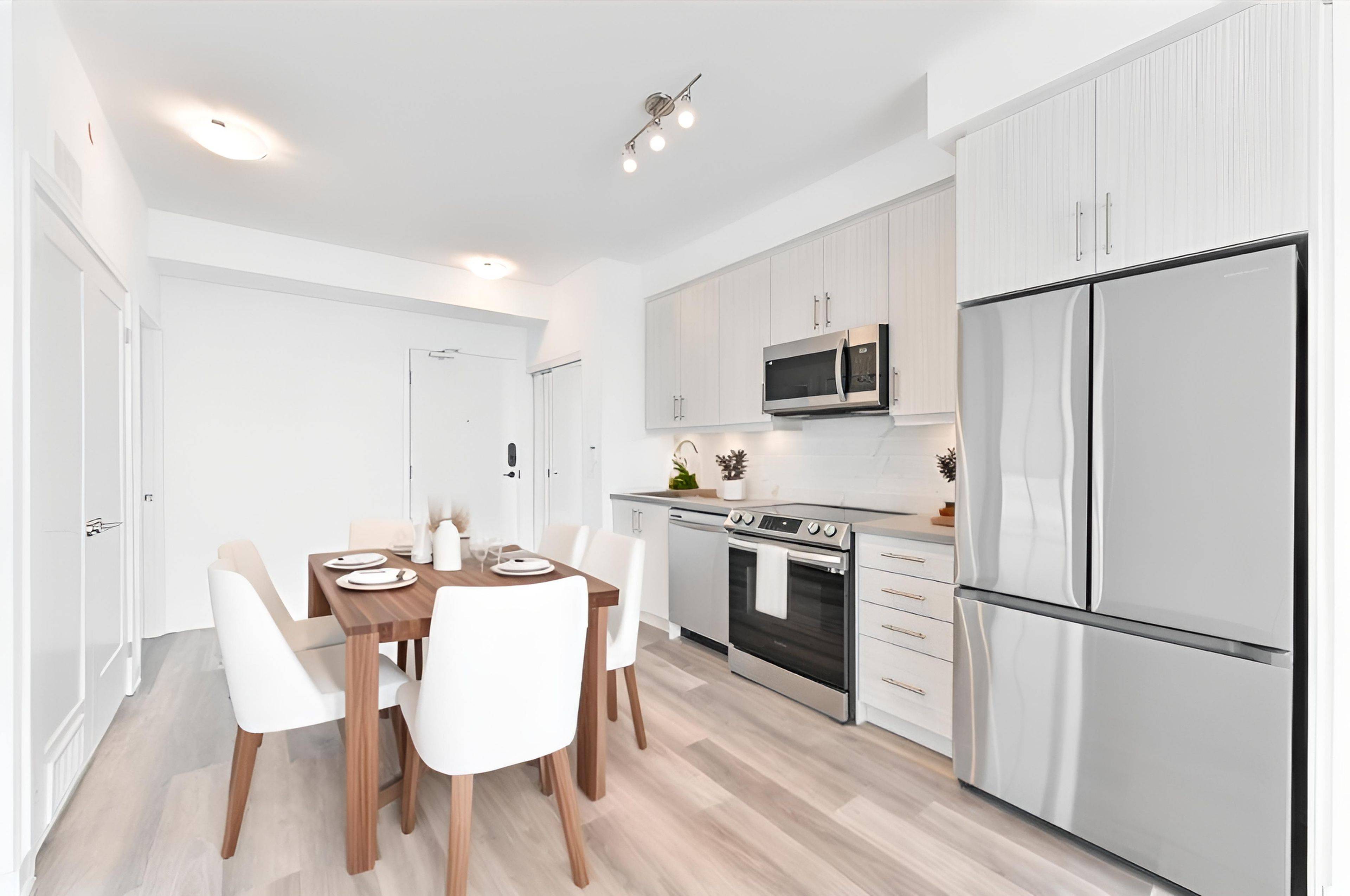 Richmond Hill, ON L4B 0H5,95 Oneida CRES #2103