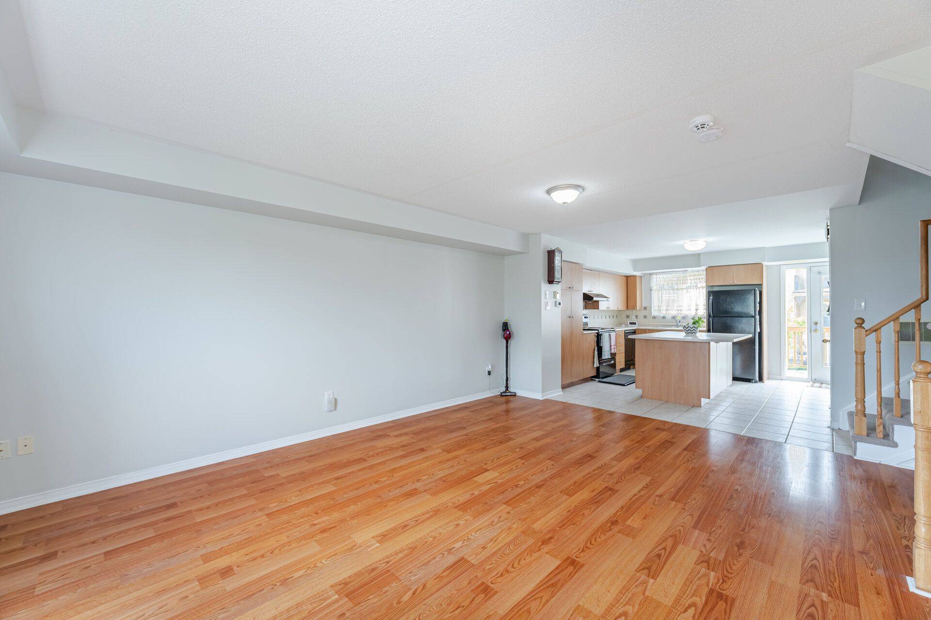 Mississauga, ON L5M 8C7,4861 Half Moon GRV #16