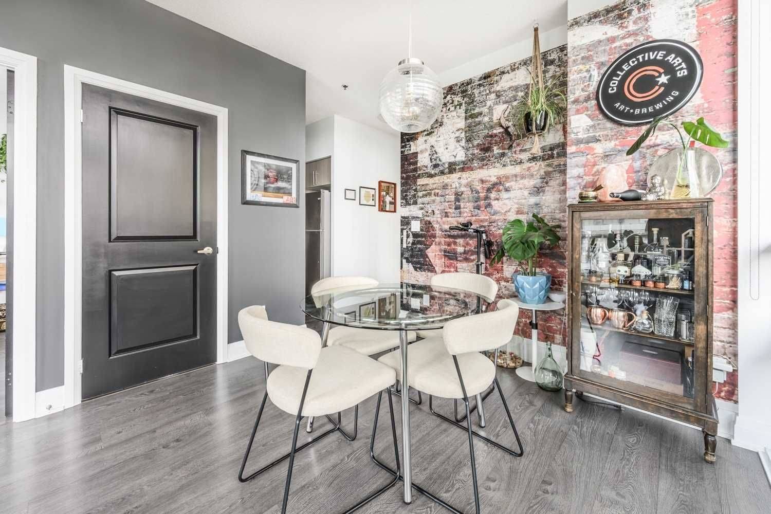 Oakville, ON L6K 3R6,55 Speers RD #505
