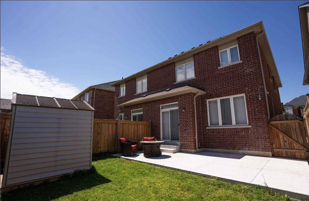 Brampton, ON L6R 3S1,91 Templehill RD