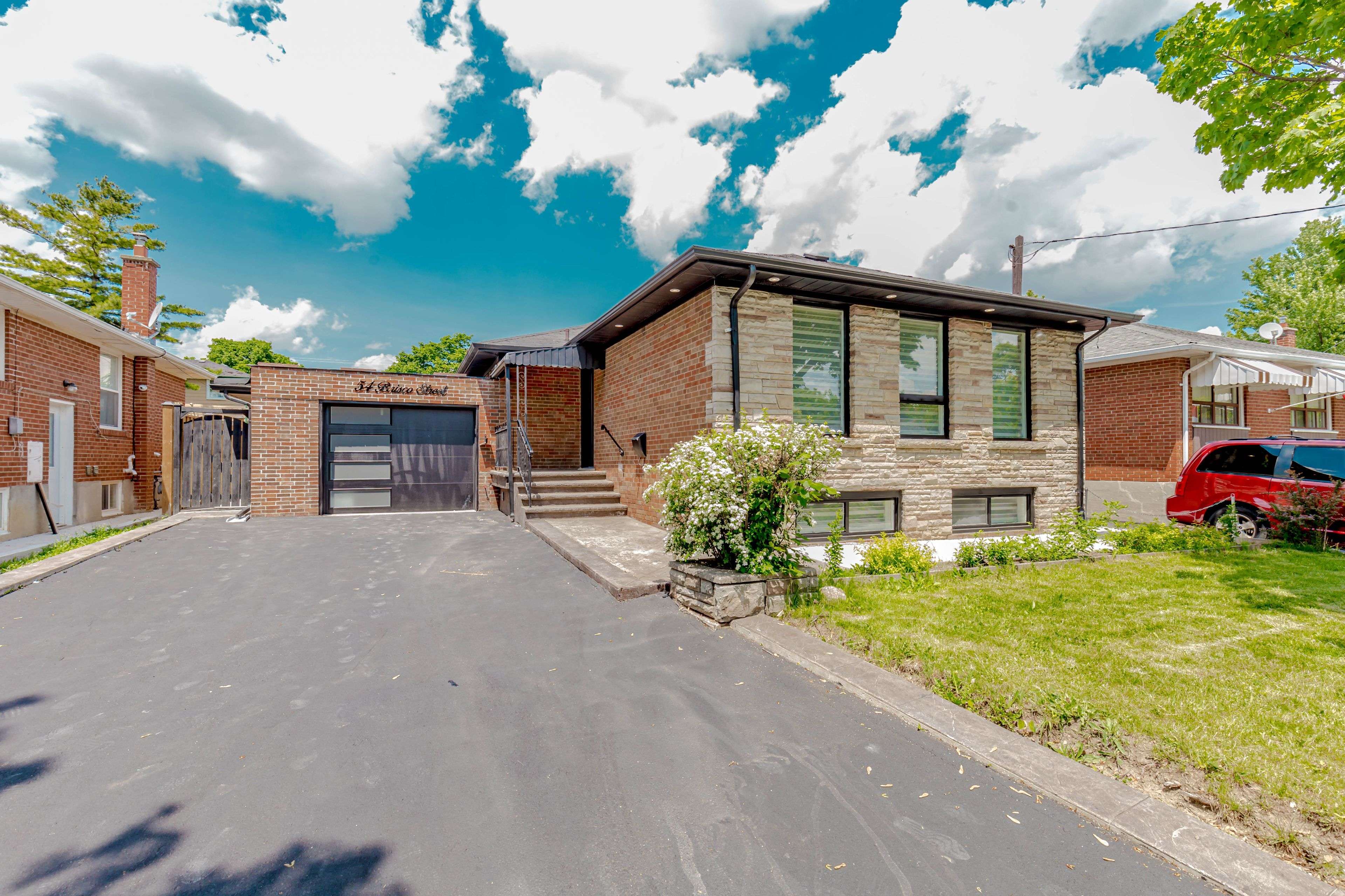 Brampton, ON L6V 1W8,54 Brisco ST
