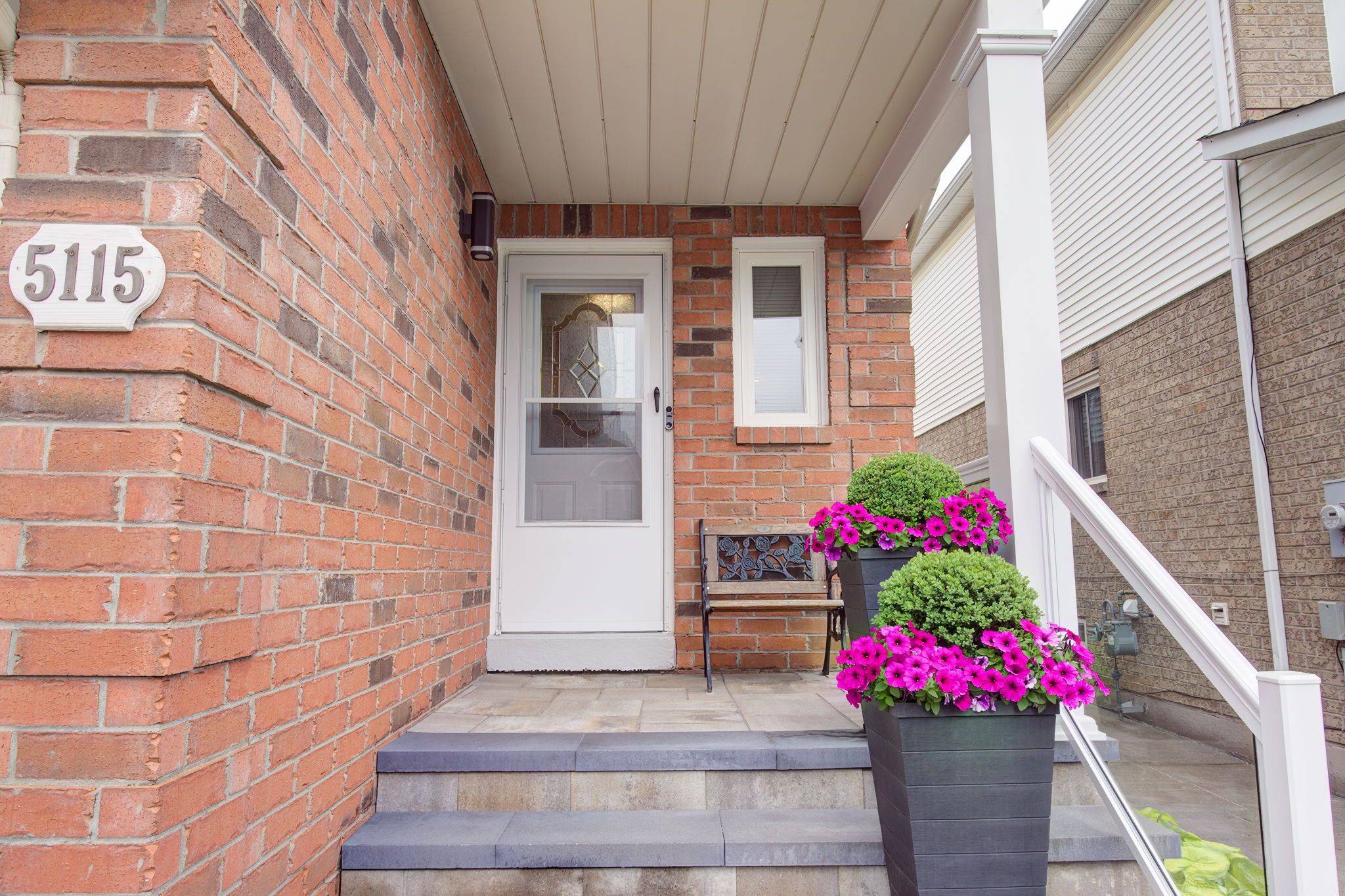 Burlington, ON L7L 6K2,5115 Thornburn DR