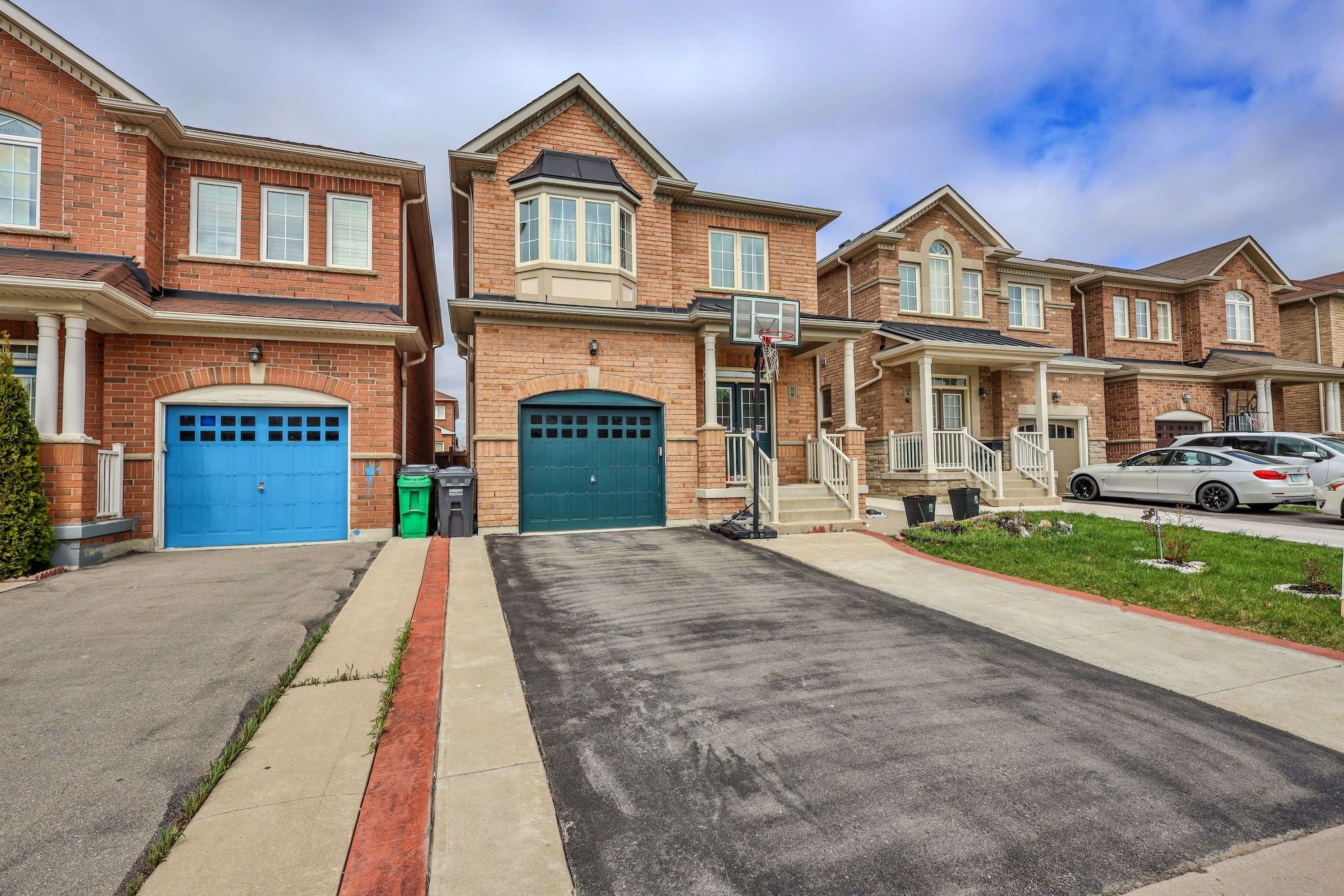 Brampton, ON L6P 3V7,8 Washburn RD