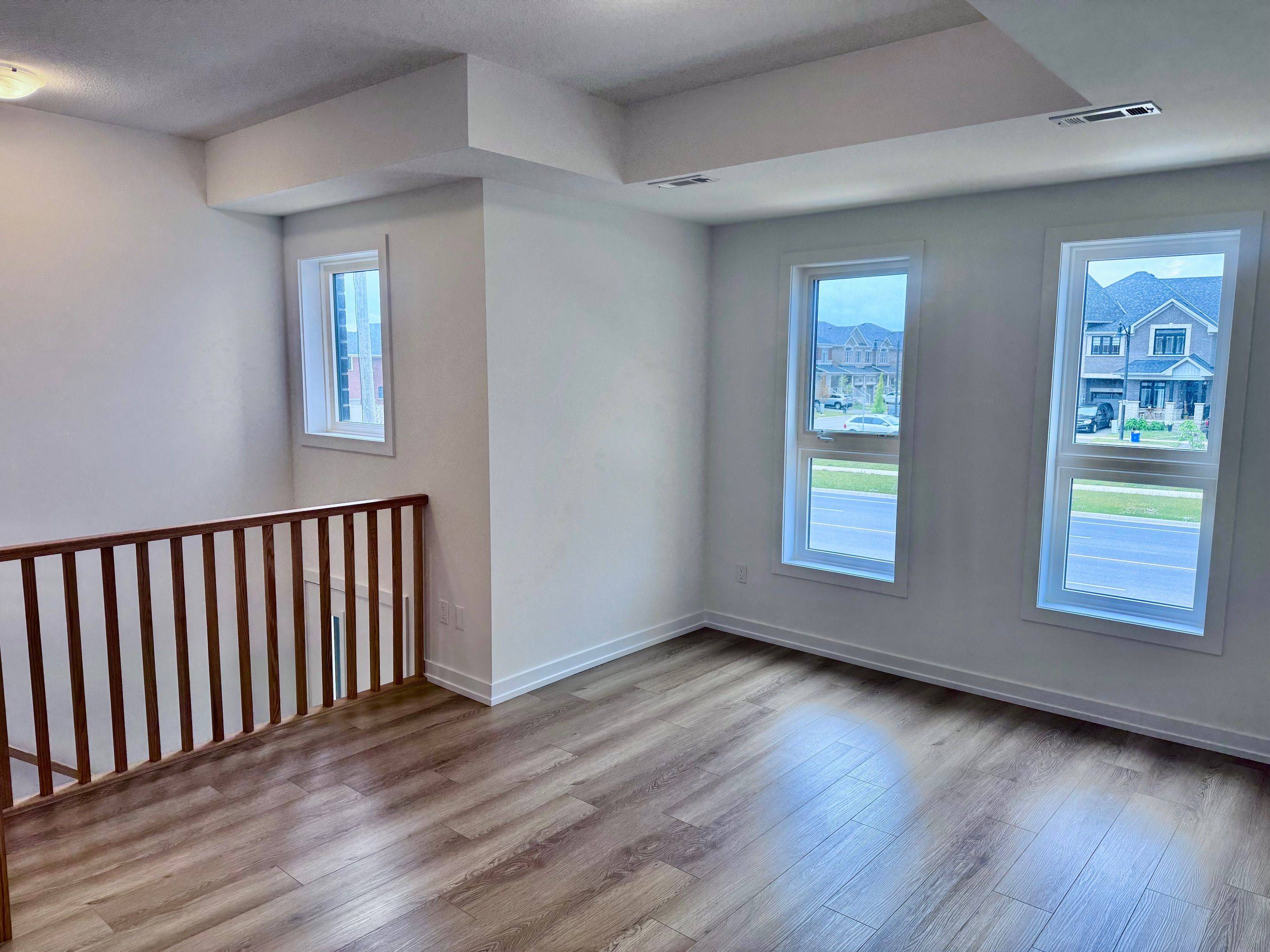 Hamilton, ON L8B 2A9,231 Burke ST