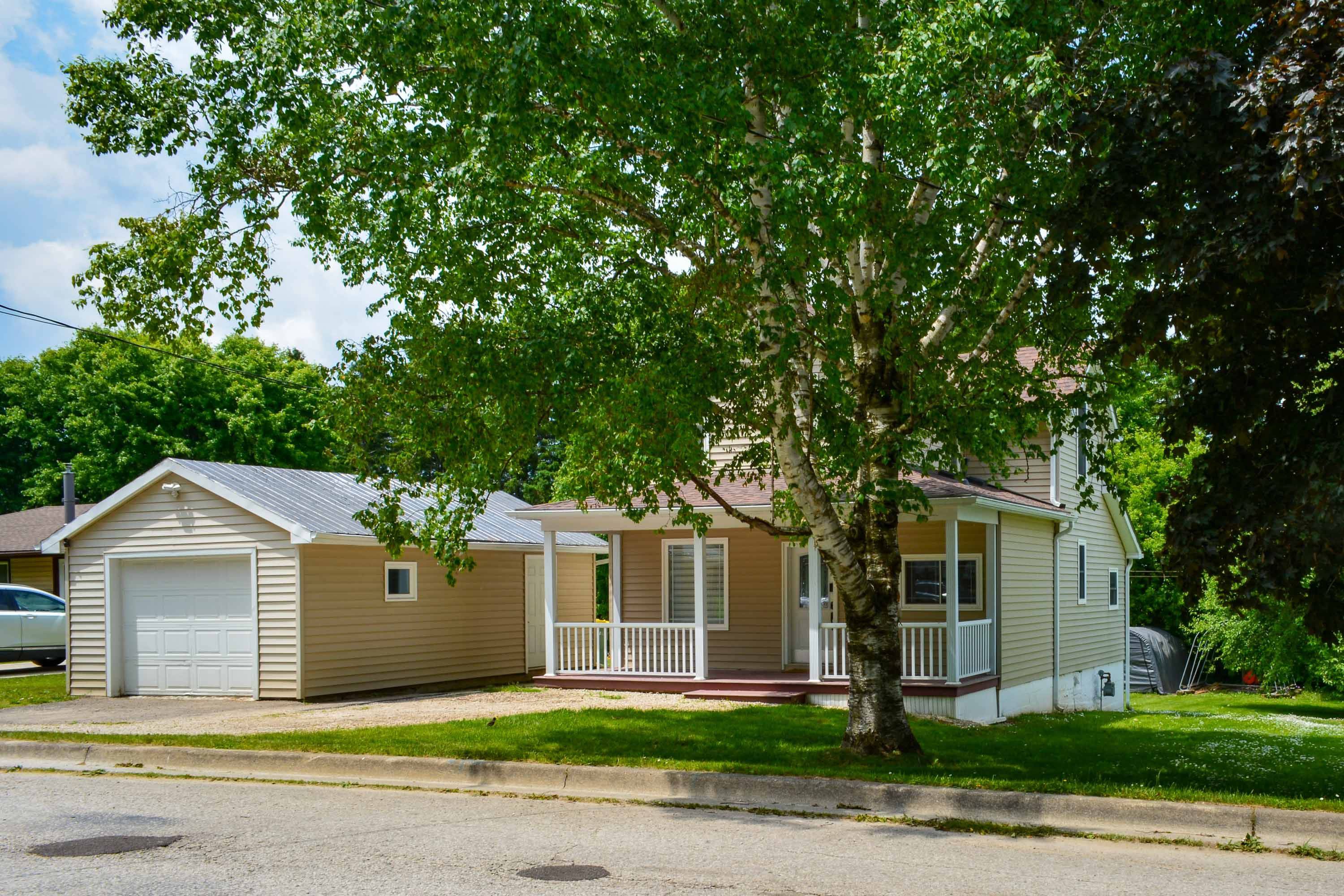 Grey Highlands, ON N0C 1H0,124 Lorne ST