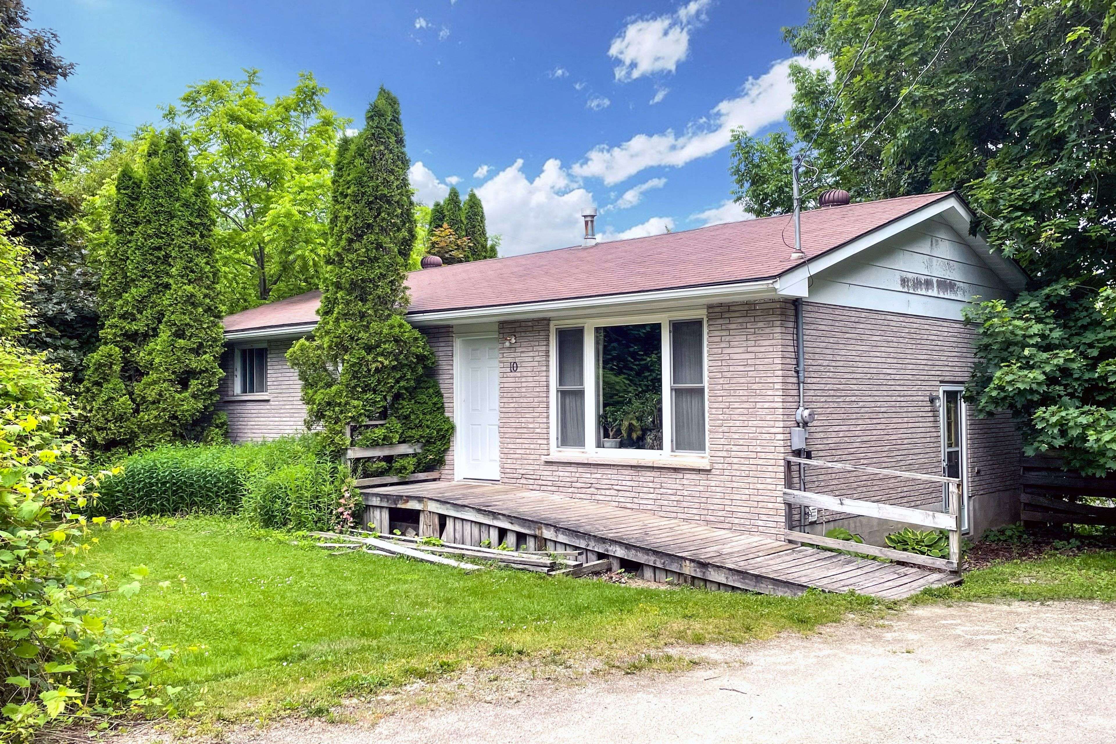 Meaford, ON N4L 1P8,10 Marshall ST E