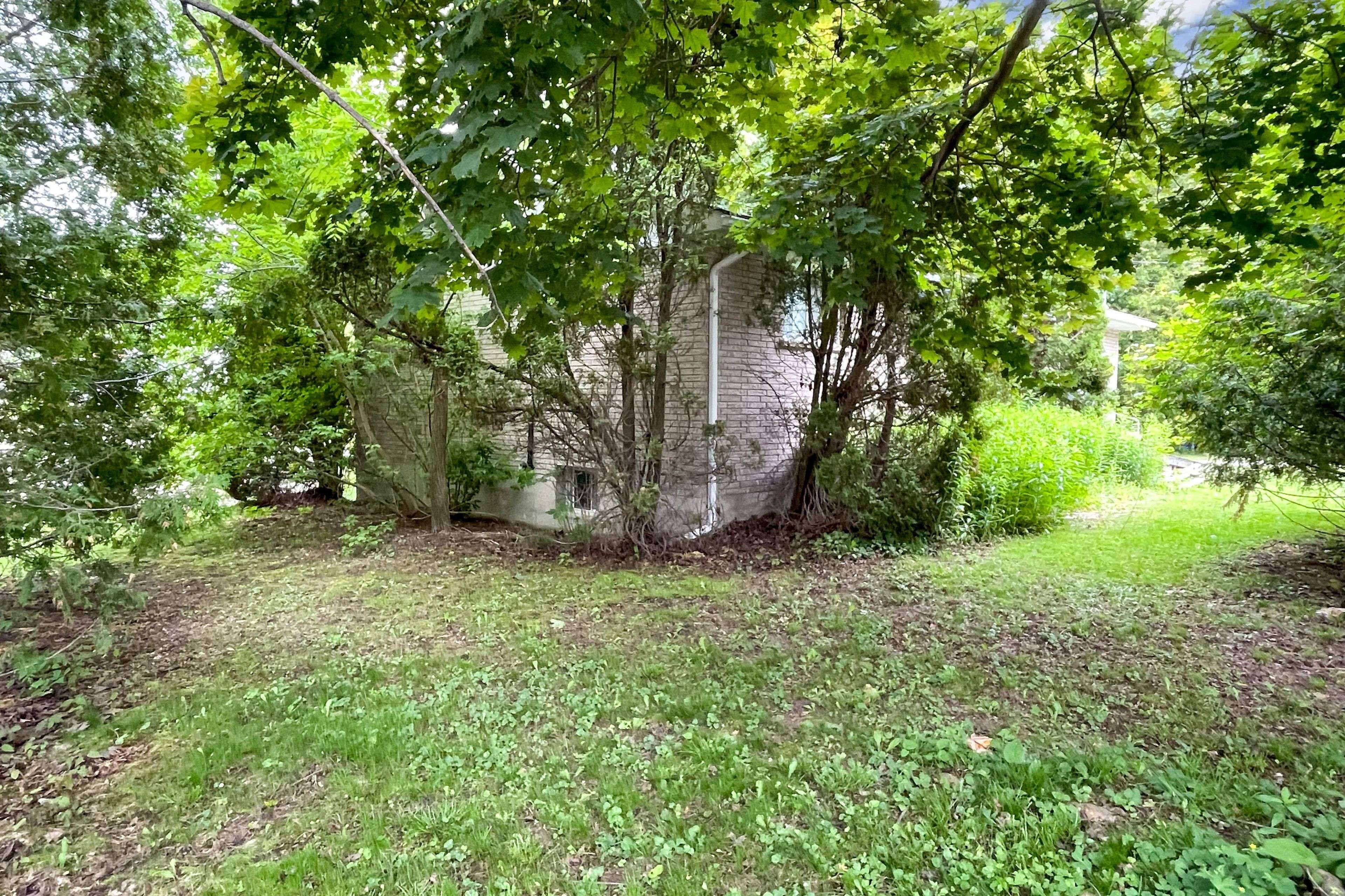 Meaford, ON N4L 1P8,10 Marshall ST E