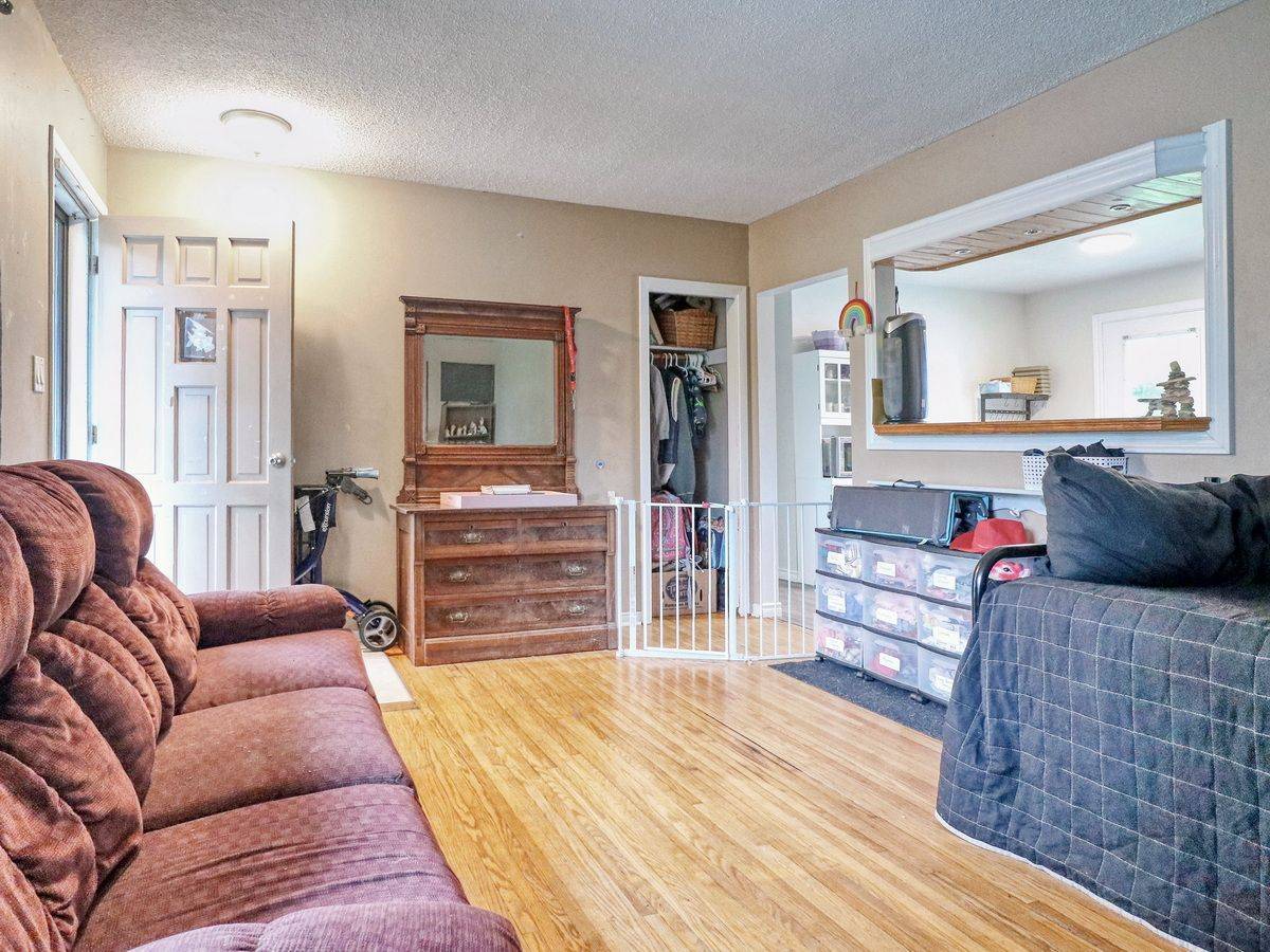 London South, ON N6J 1Y2,239 Commissioners RD W
