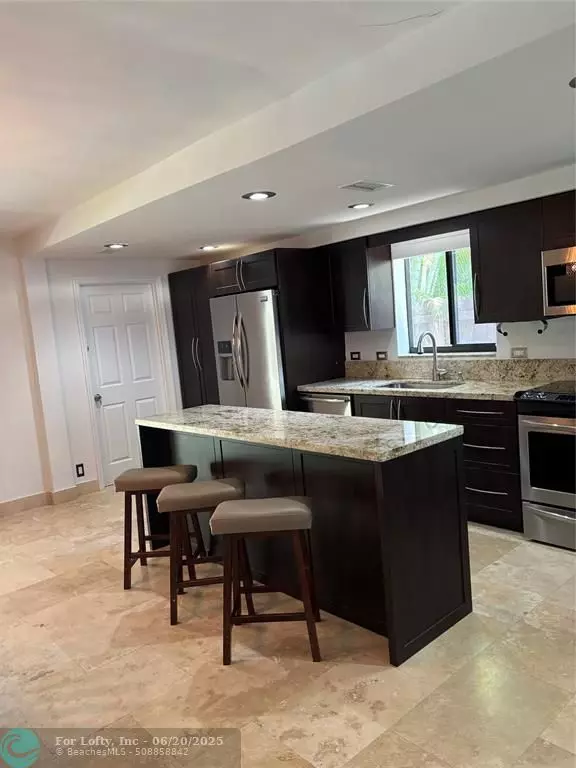 Hollywood, FL 33019,1126 Lincoln St
