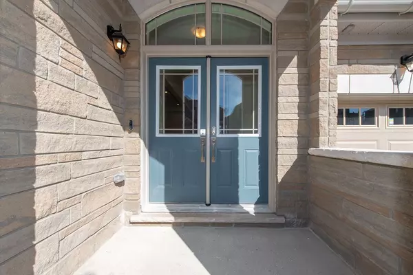 Bradford West Gwillimbury, ON L3Z 4M9,130 Rowe ST