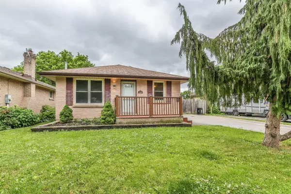 1366 Aldersbrook RD, London North, ON N6G 3J3