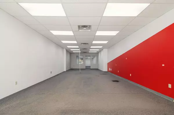 Kingston, ON K7K 3B4,308 Bagot ST