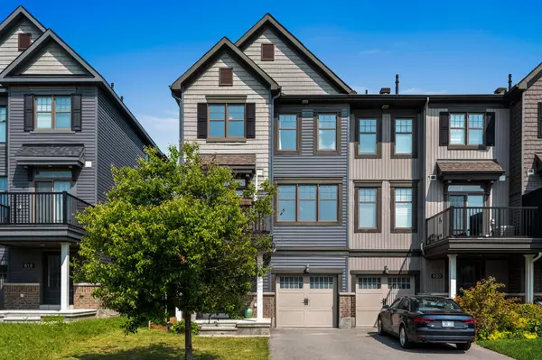 618 Lauraleaf CRES, Barrhaven, ON K2J 6G9