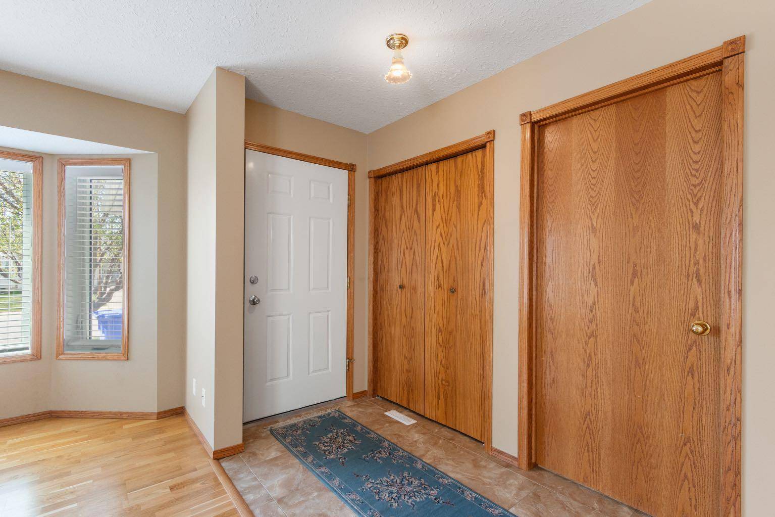 Olds, AB T4H 1B4,4104 Silverpark Estates Close