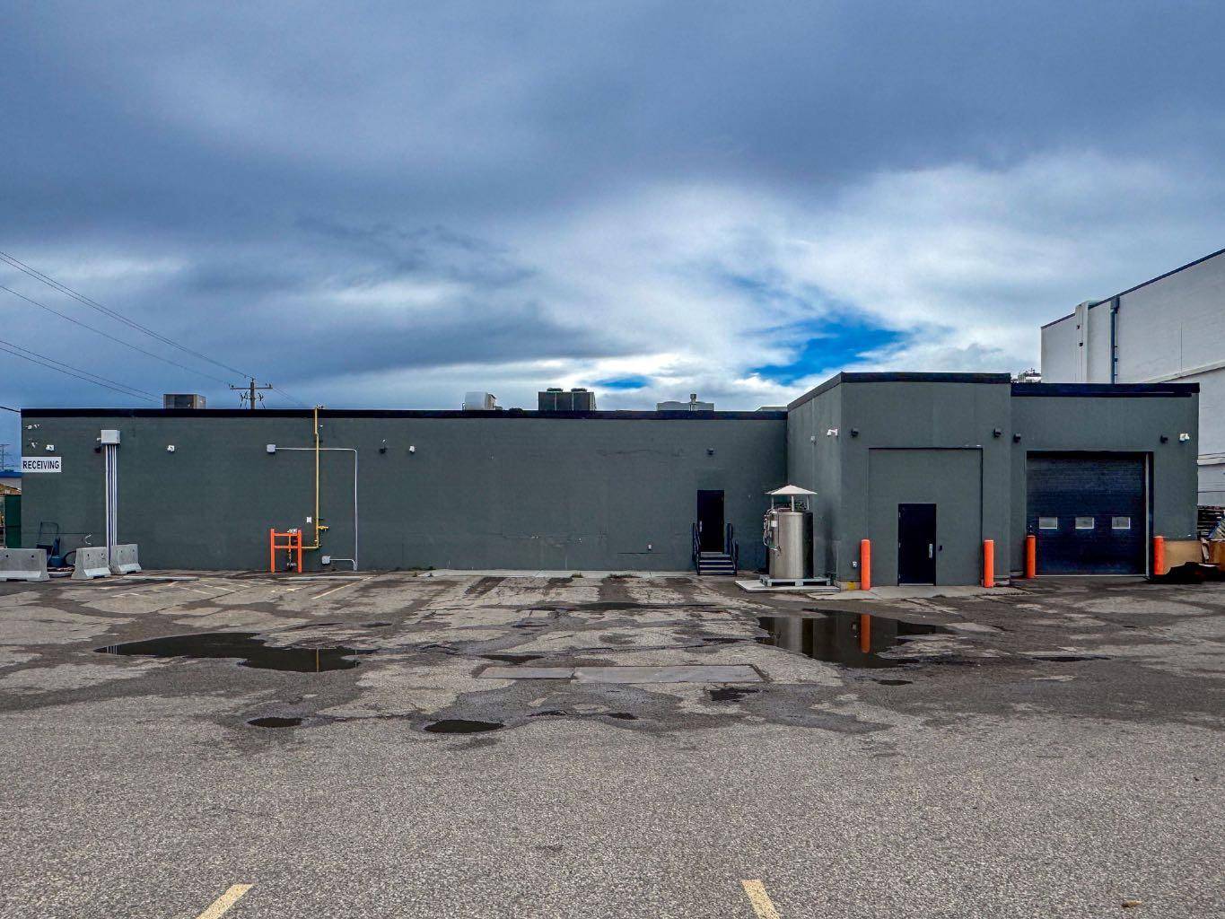 Calgary, AB T2G 4A7,4013 Brandon ST SE