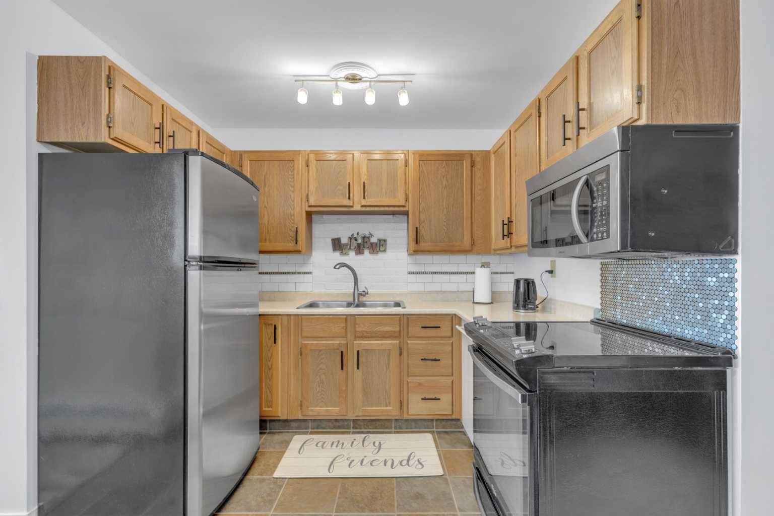 Red Deer, AB T4P 2B1,7031 Gray DR #302