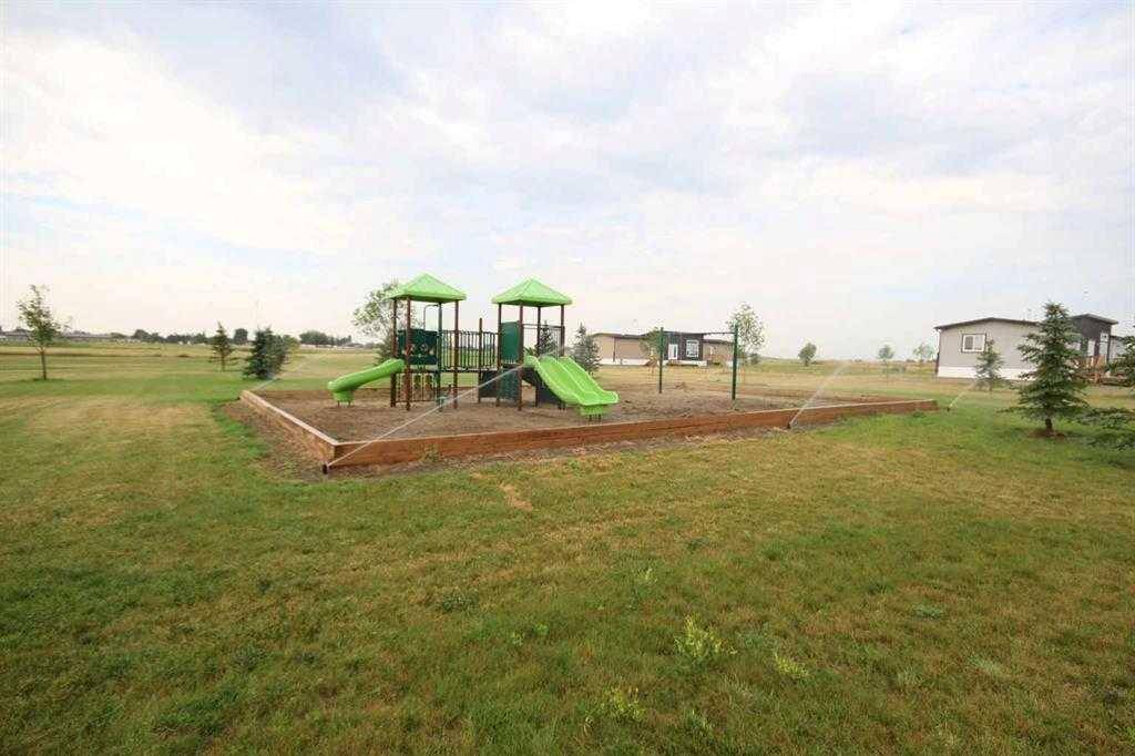 Taber, AB T1G 2A2,5 Meadows Way