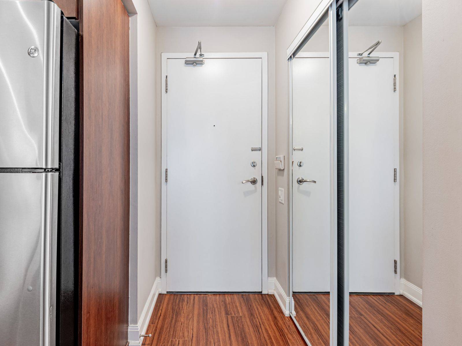 Toronto C10, ON M4S 3H8,2191 Yonge ST #1203