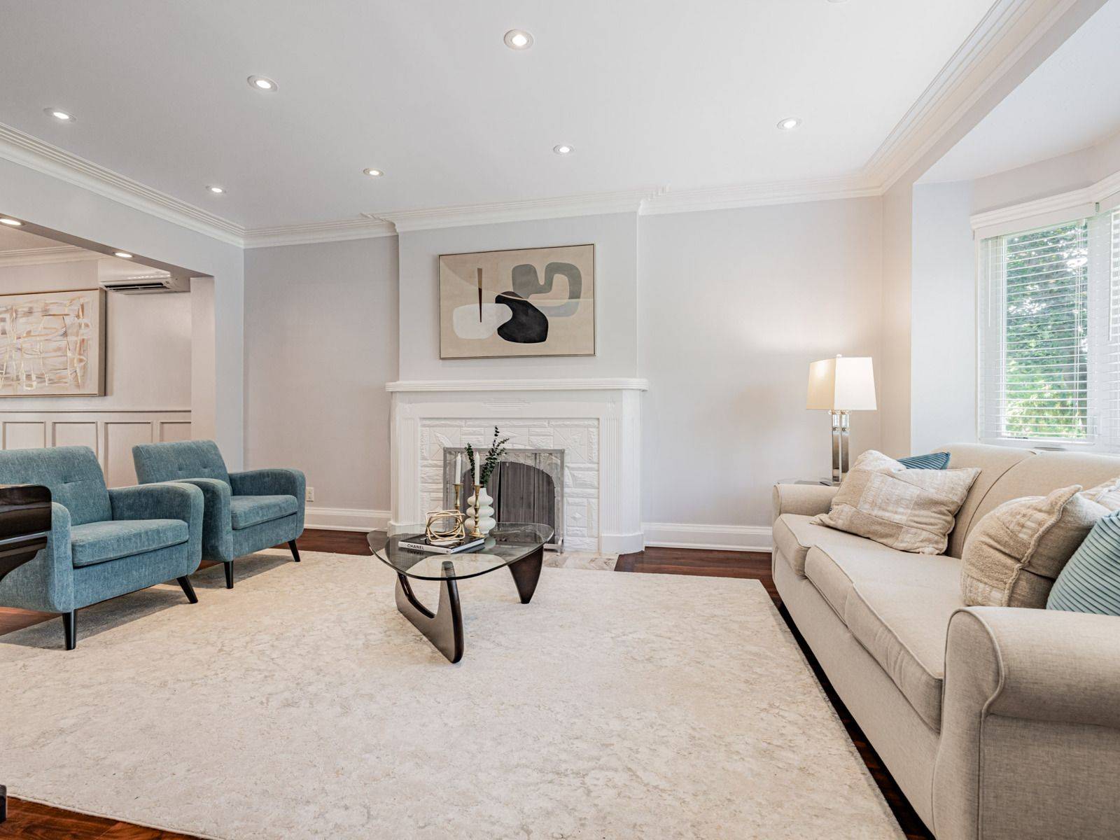 Toronto C04, ON M5N 2X1,35 Edgecombe AVE