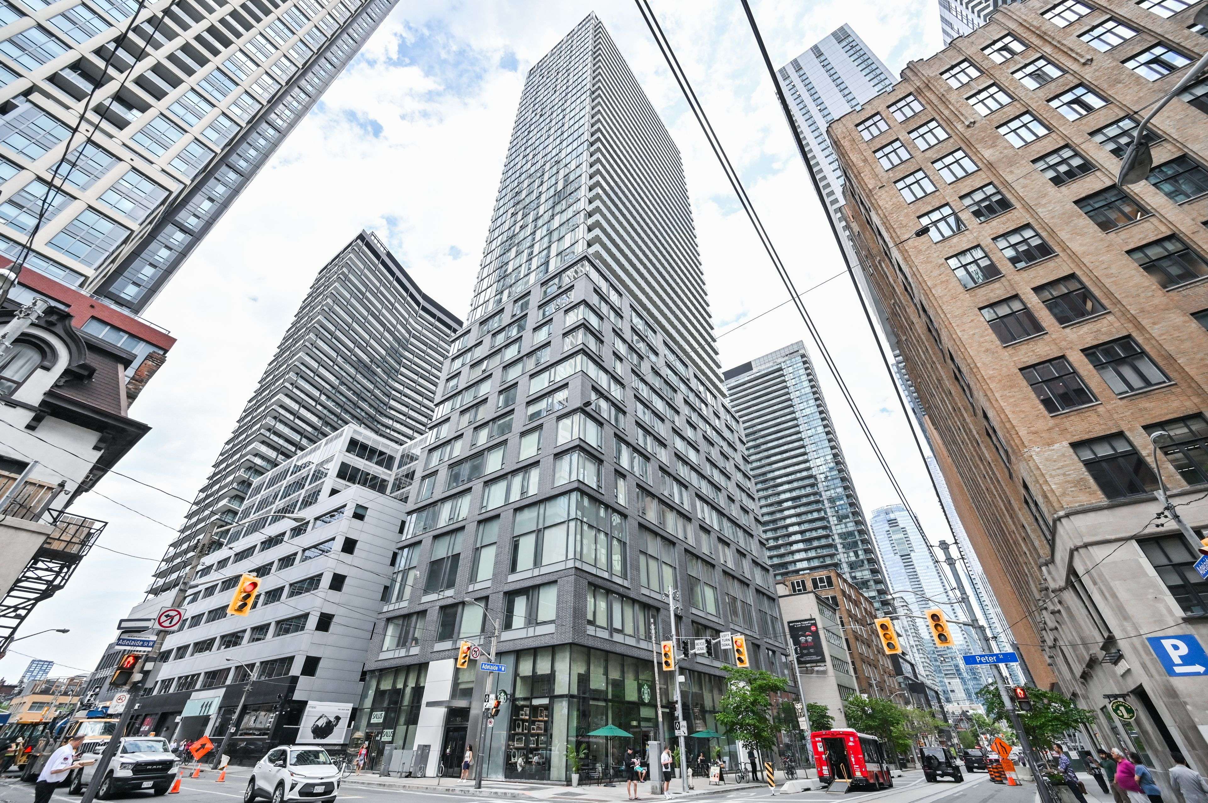 101 Peter ST #1116, Toronto C01, ON M5V 0G6