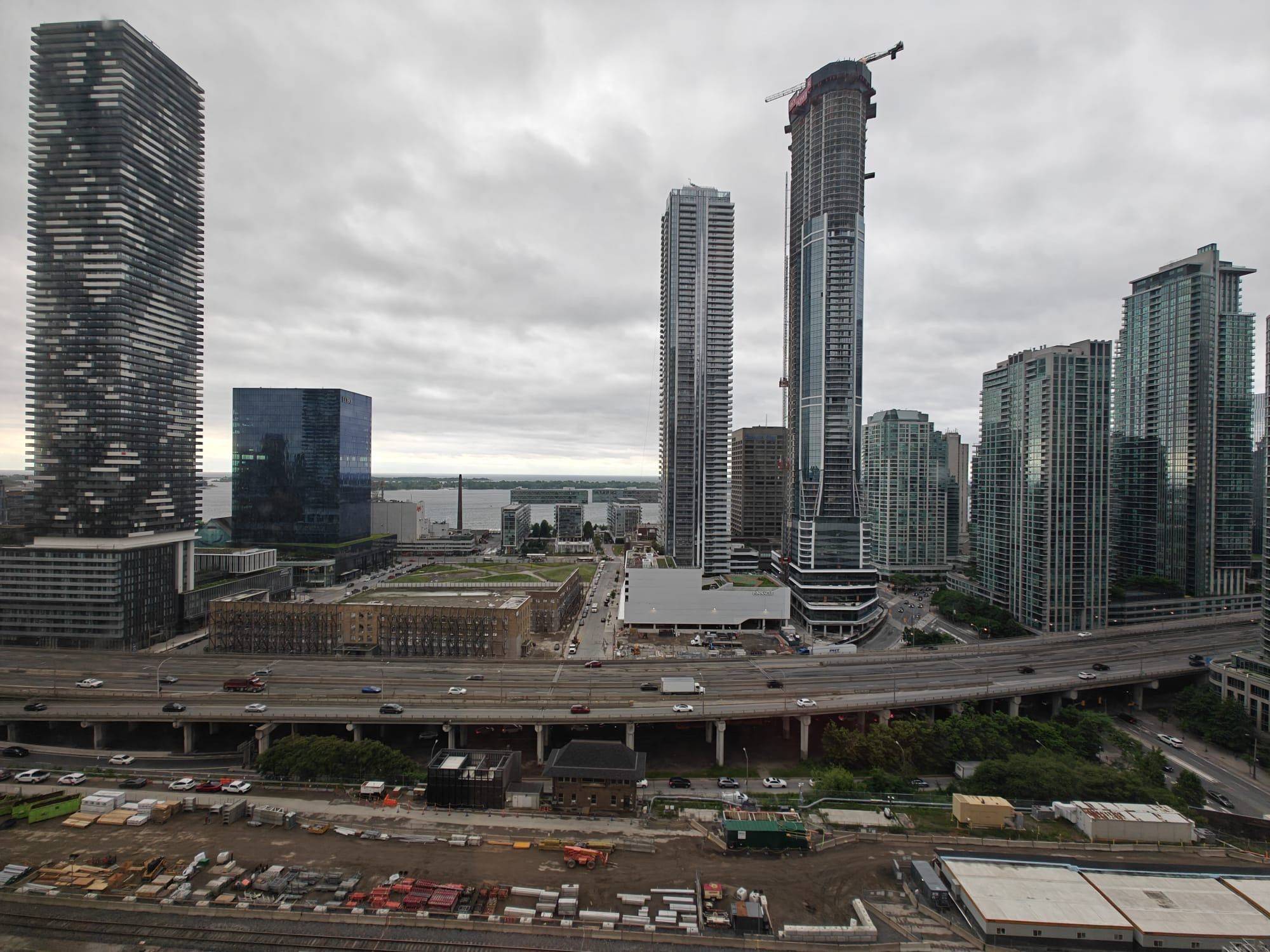 25 The Esplanade N/A #2420, Toronto C08, ON M5E 1W5