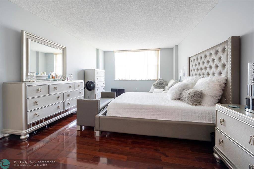 Hollywood, FL 33021,3850 Washington St  #710