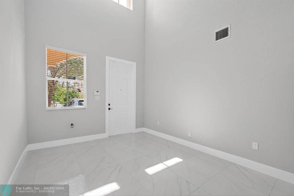 Miami, FL 33194,981 SW 149th Ct  #981