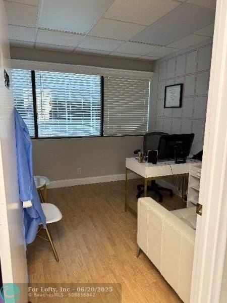 Coral Springs, FL 33065,2801 N University #202