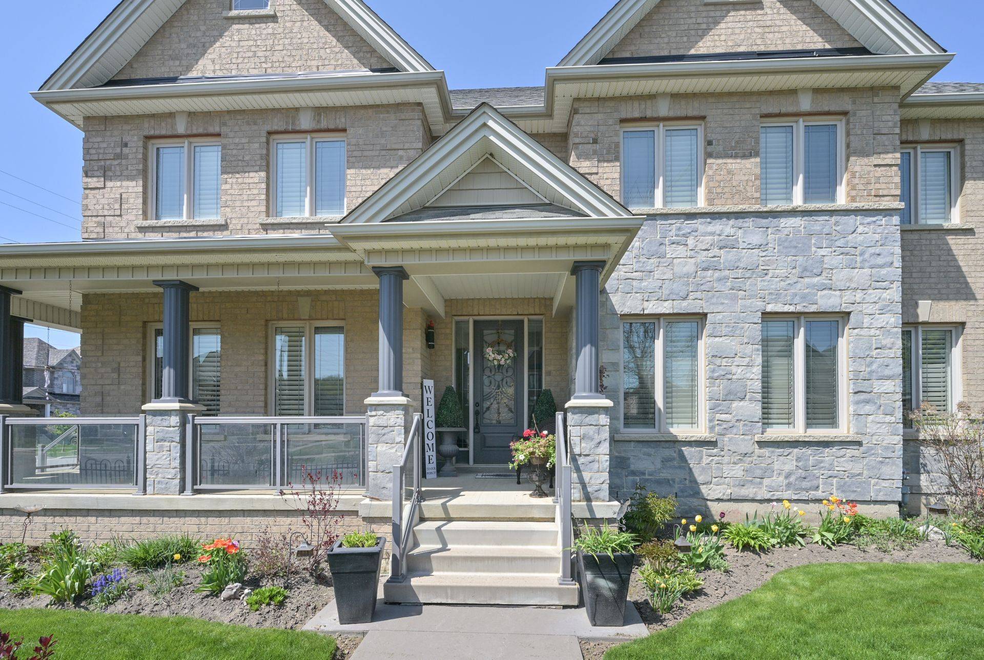 New Tecumseth, ON L9R 0H8,221 8th AVE