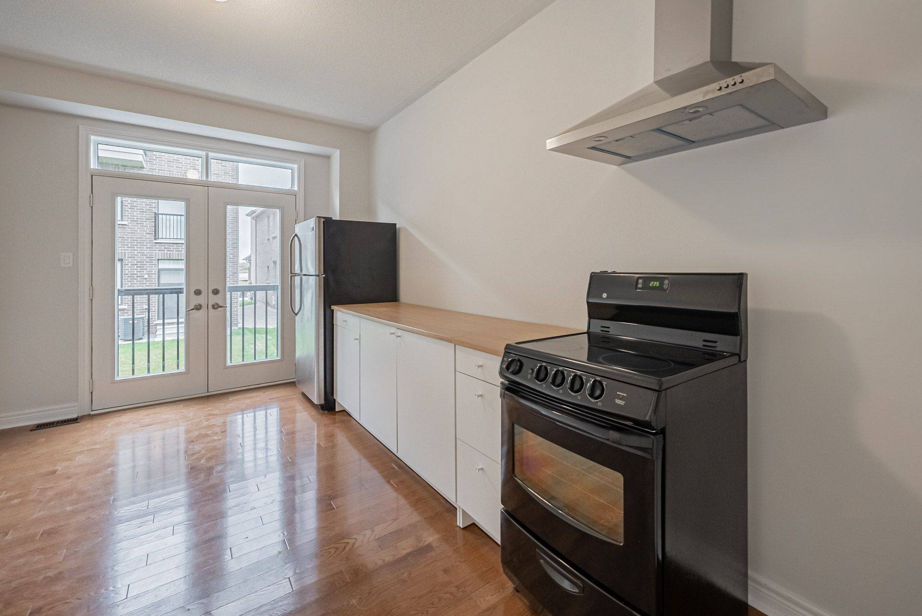 Richmond Hill, ON L4H 0J2,102 Hilts DR #Main