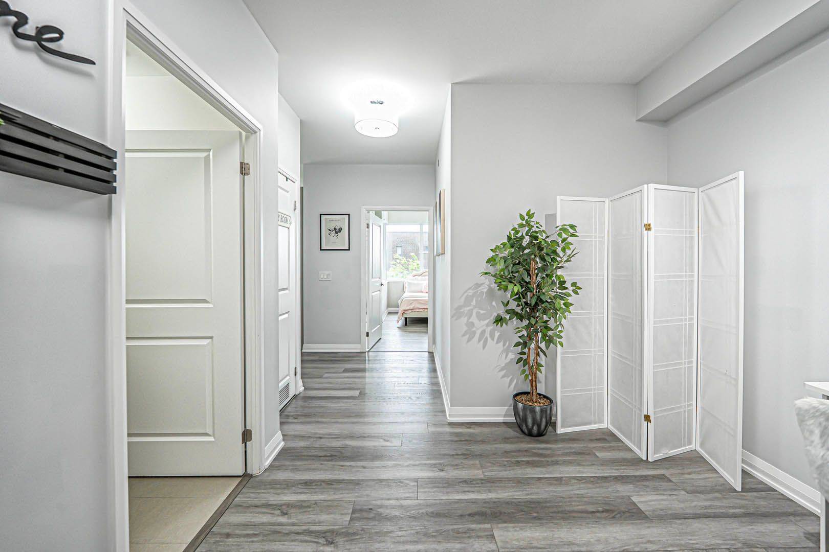 Vaughan, ON L6A 5A7,99 EAGLE ROCK WAY #206