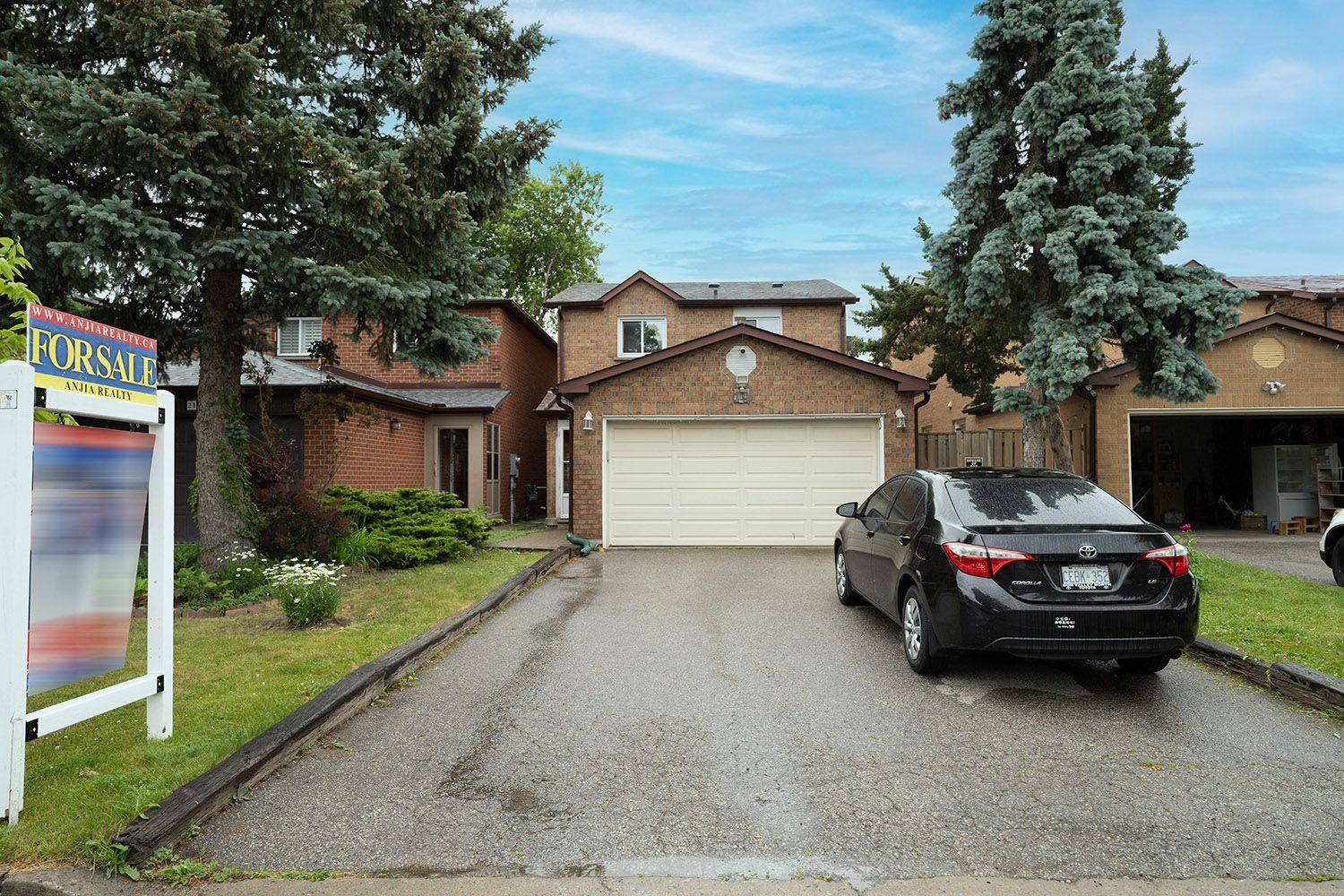 Markham, ON L3R 6W9,19 Dunbar CRES
