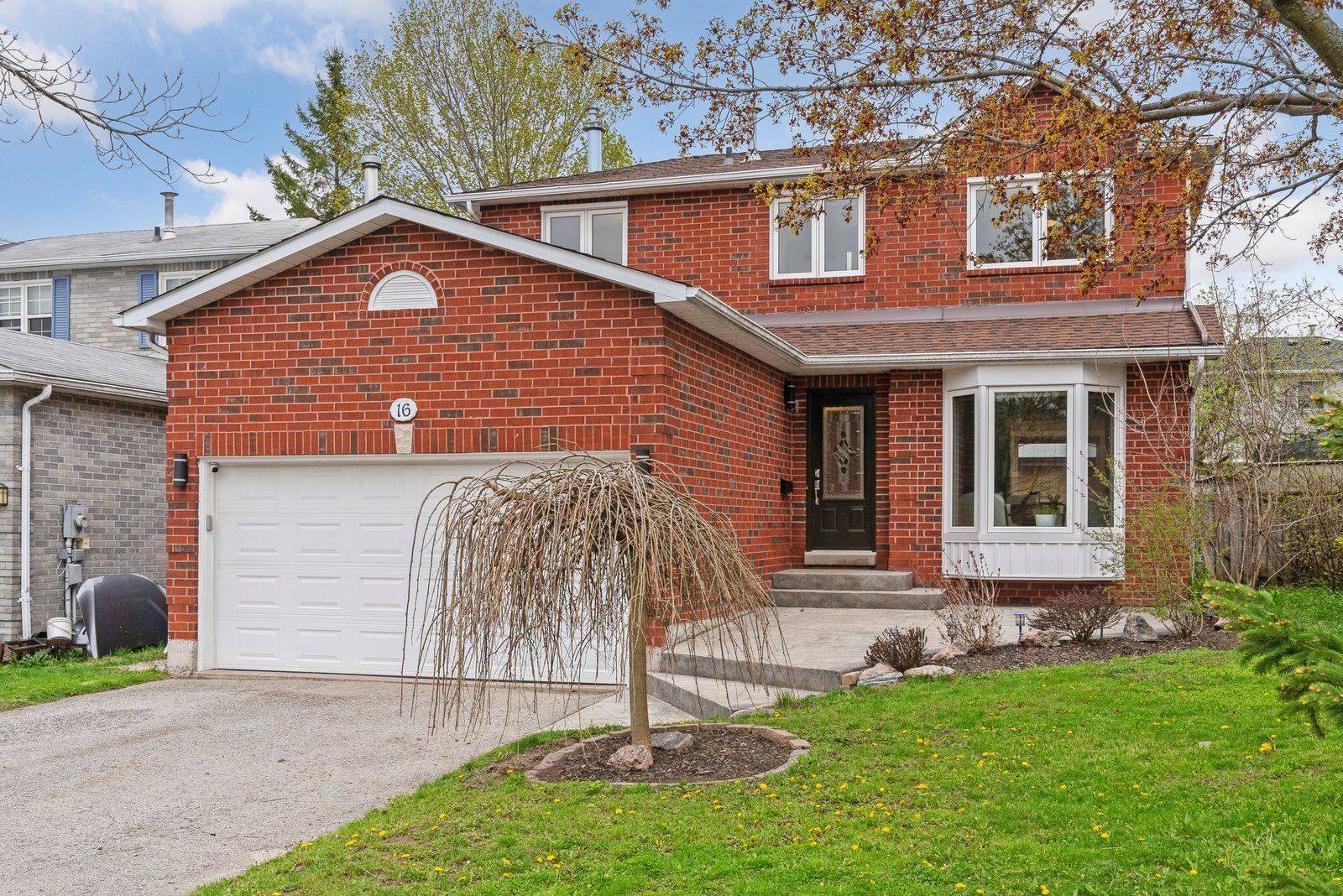 Barrie, ON L4N 6Z8,16 Grasett CRES
