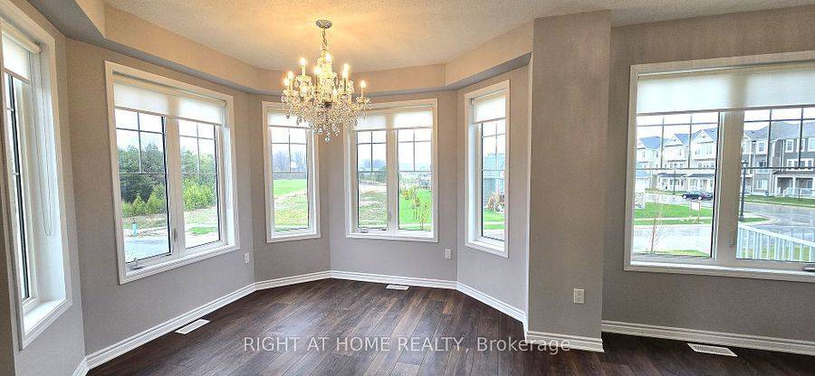8 Spencer BLVD, Wasaga Beach, ON L9Z 0K1
