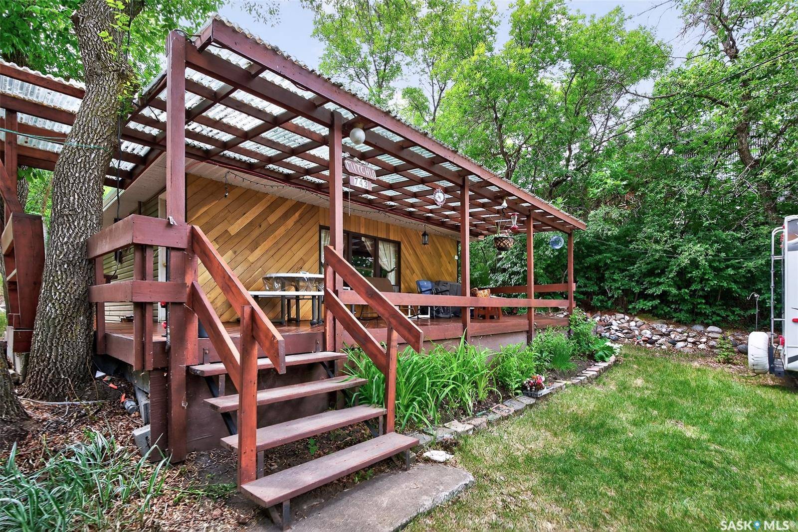 South Lake, SK S0H 2X0,743 Tatanka DRIVE