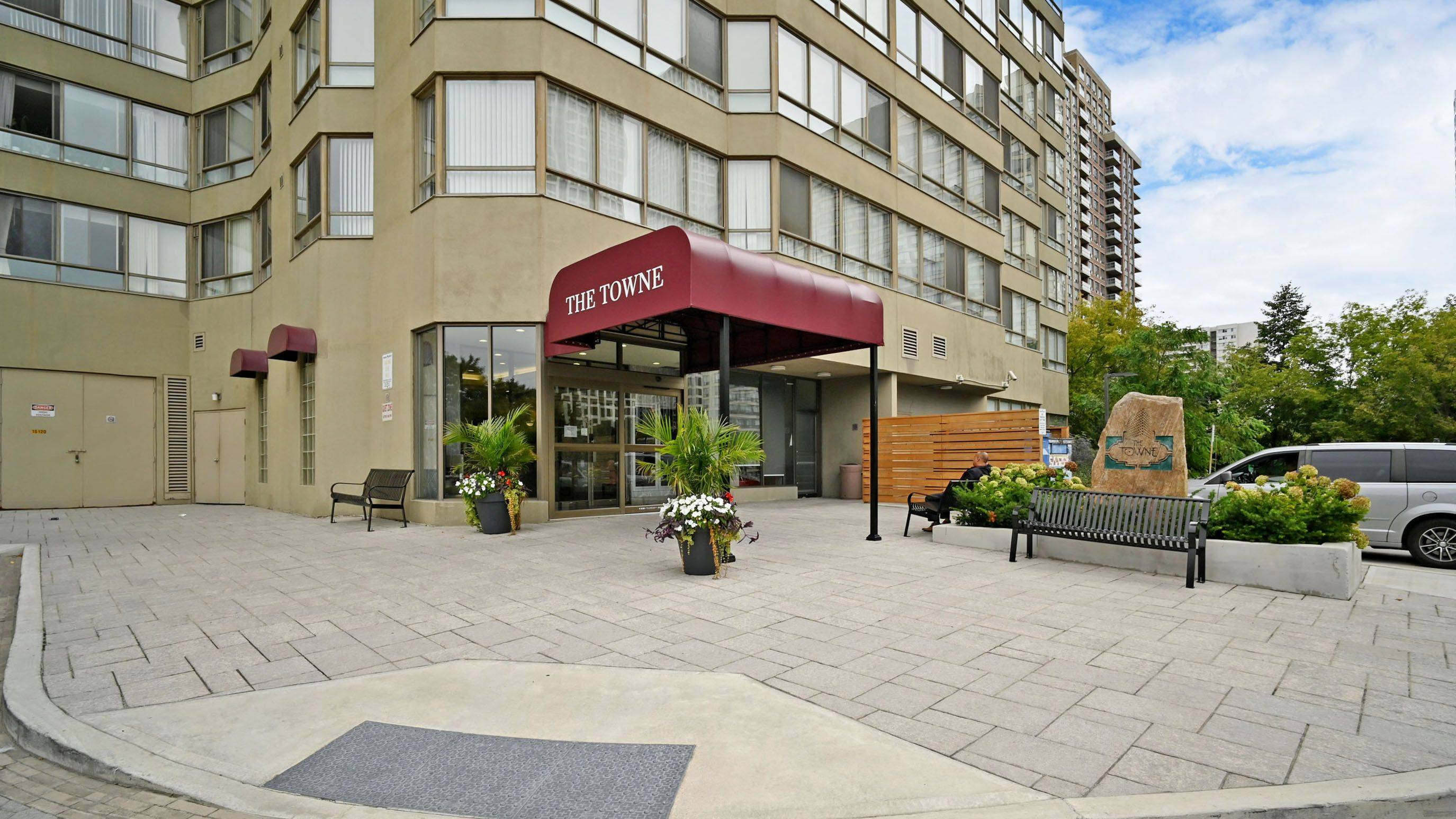 Mississauga, ON L5B 3J4,3605 Kariya DR #1803