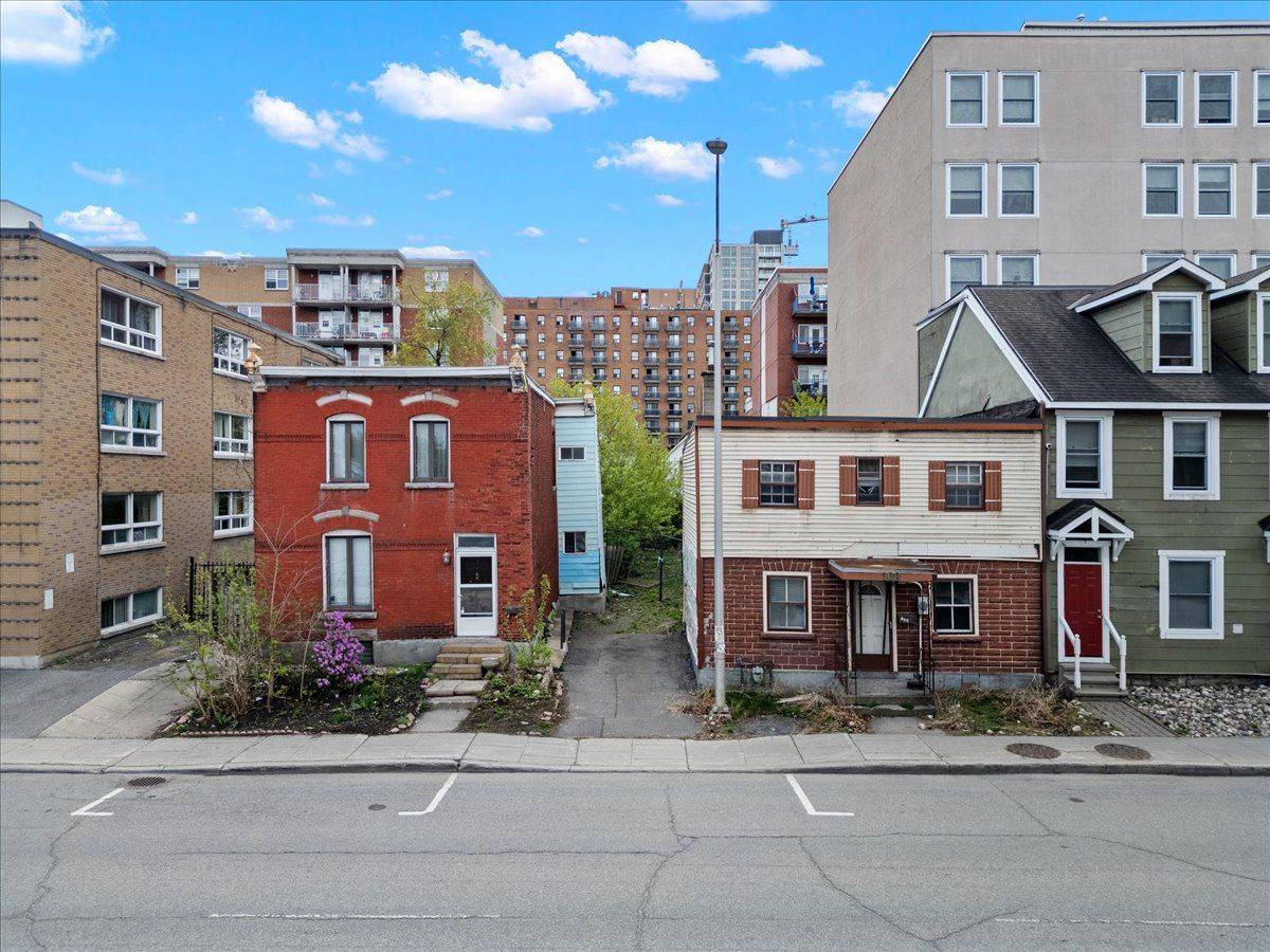 Lower Town - Sandy Hill, ON K1N 5M8,168-174 Murray ST
