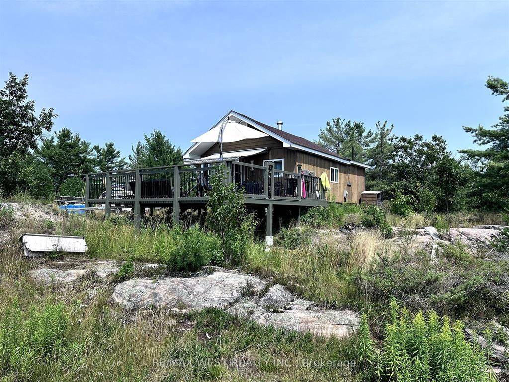 52 North Shore RD, The Archipelago, ON P0G 1K0